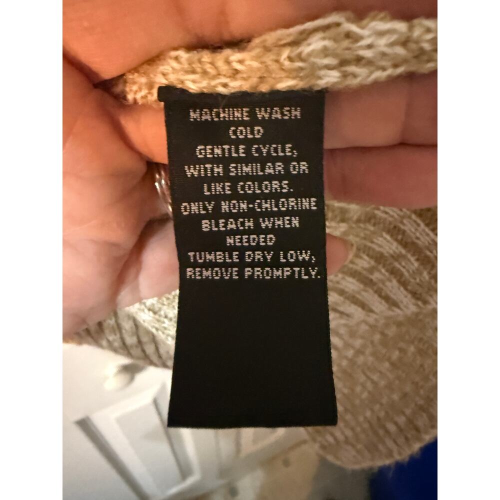 Evelyn Taylor Women's Plus 1X long sweater - Picture 3 of 4